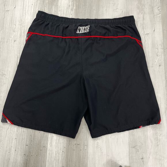 Vintage Nike Black Red White Lined Swim Board Shorts Embroidered Log XL - Picture 2 of 8